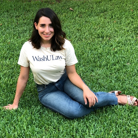 Meet your Posher, Fernanda - Picture 2 of 2